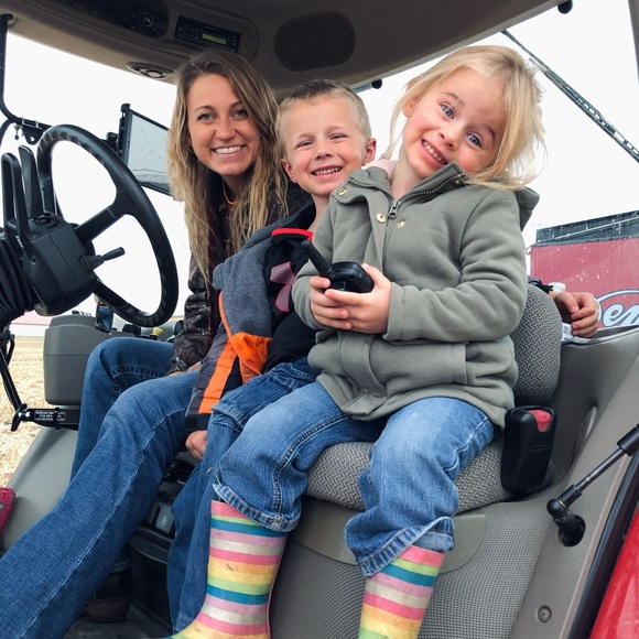 Meet your Posher, Ashley - Picture 2 of 4